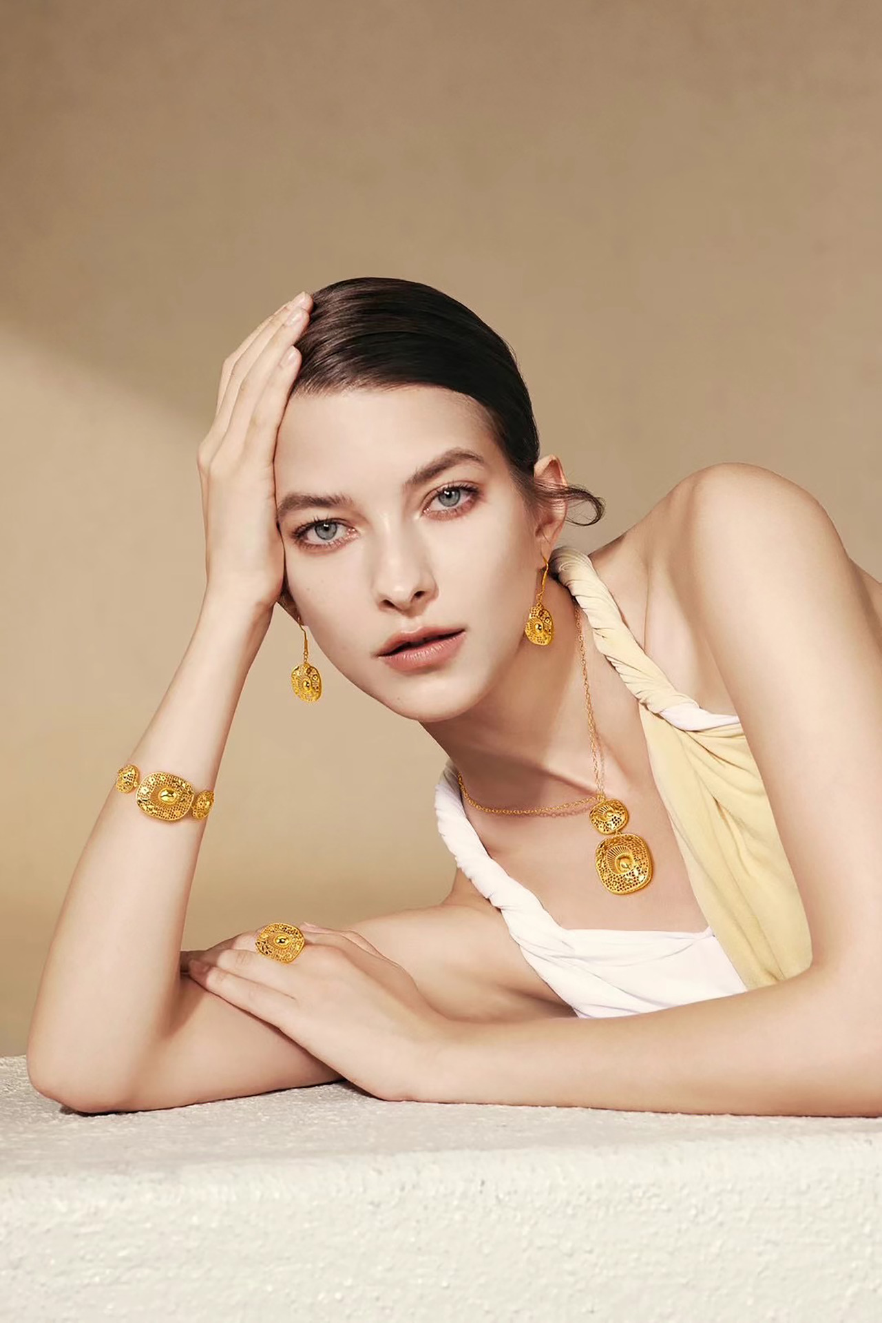 Henriett hungarian woman model